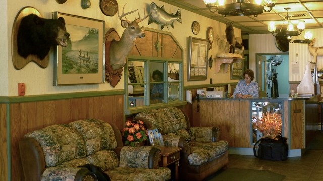 Sympathique hôtel Restigouche, Matapédia © Helen Doyle 2013