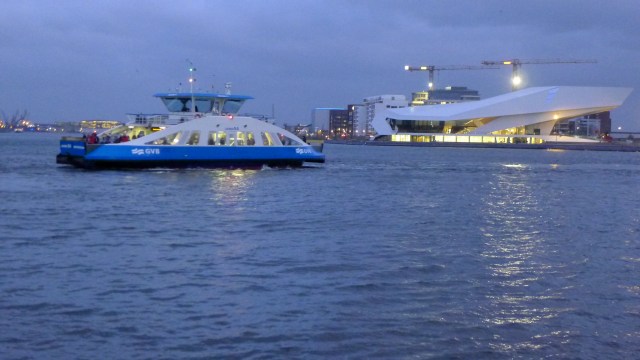 Amsterdam avant Noël © Helen Doyle P1040124