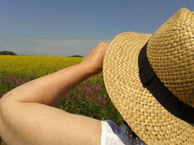La photographe au chapeau © Germain Bonneau 20140721_134157