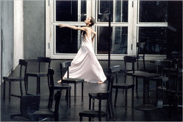 pina-bausch-cafe-müller